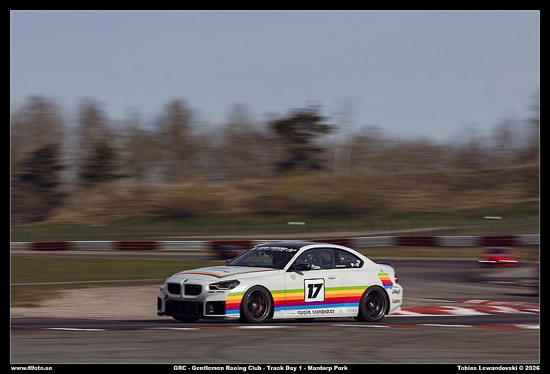 098A8163